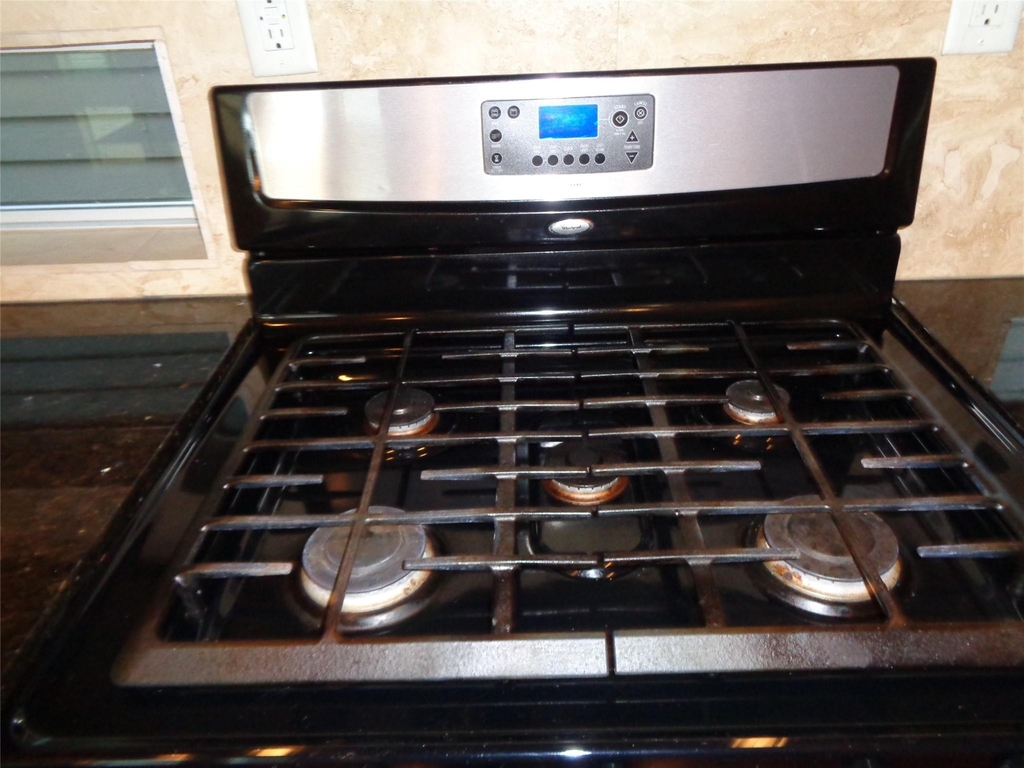 1137 W 24th Street - Photo 11