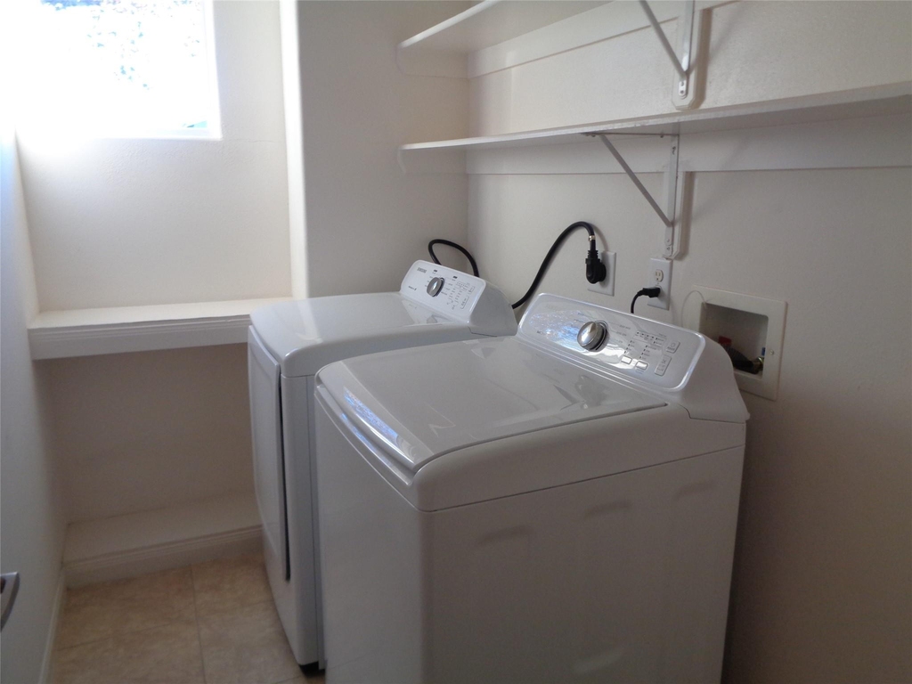 1137 W 24th Street - Photo 21