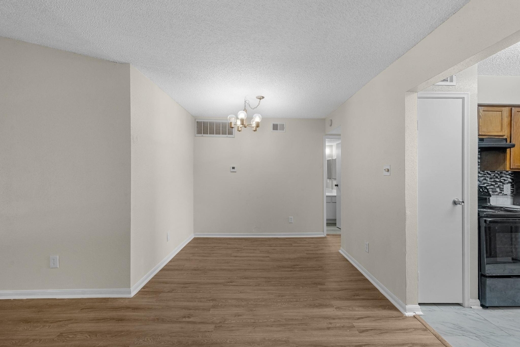 2120 El Paseo Street - Photo 17