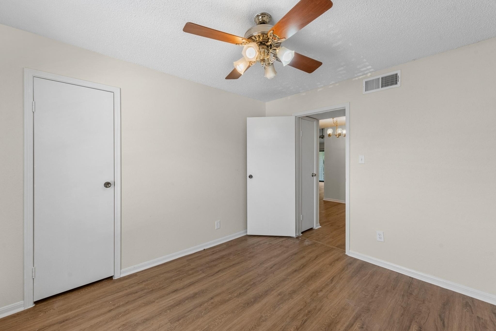 2120 El Paseo Street - Photo 5