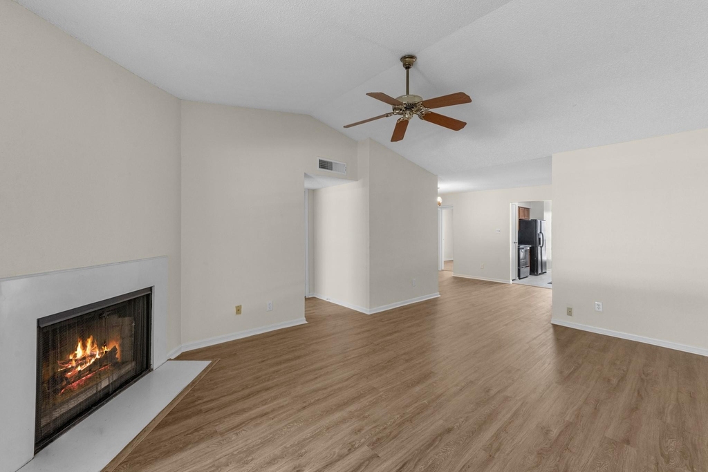 2120 El Paseo Street - Photo 16