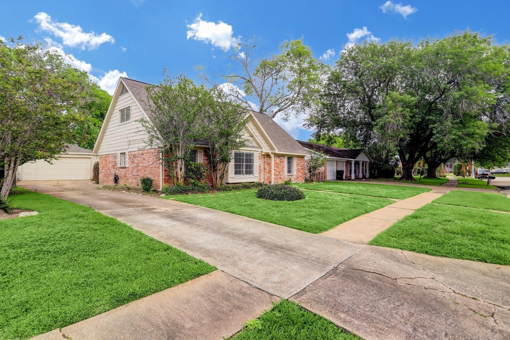 12346 Huntington Venture Drive - Photo 1