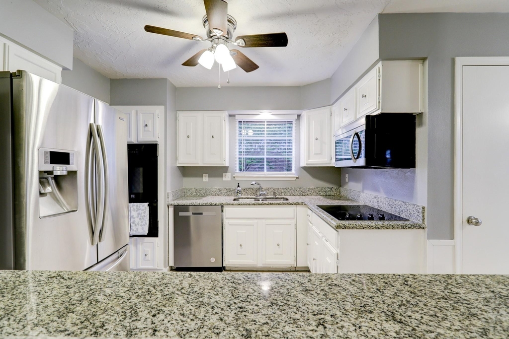 12346 Huntington Venture Drive - Photo 8