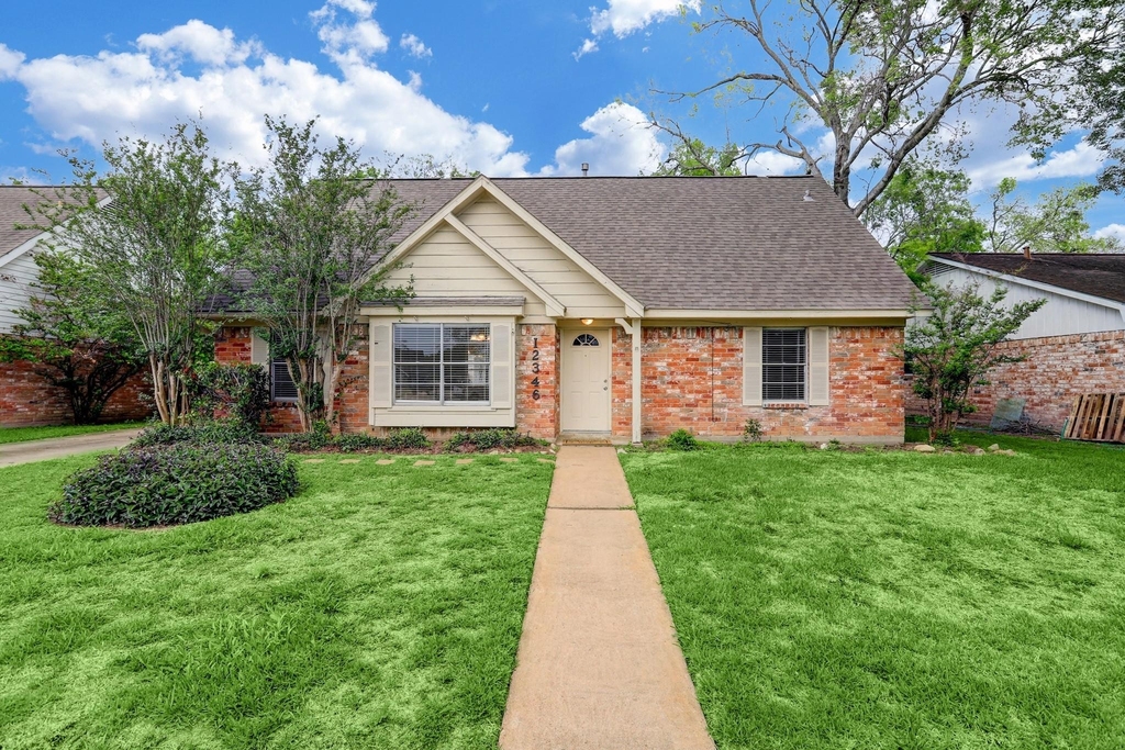 12346 Huntington Venture Drive - Photo 0