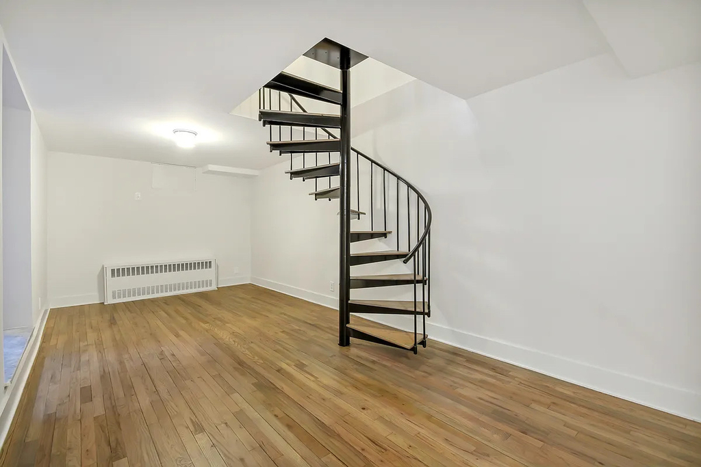 226 East 25th Street - Photo 5