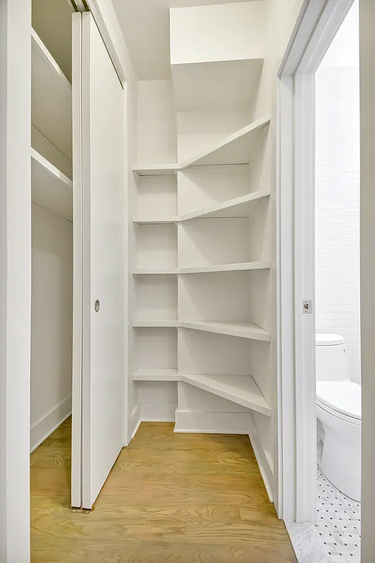 226 East 25th Street - Photo 6