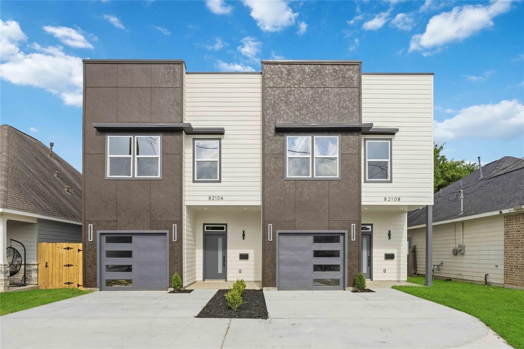 8210 Lawler Street - Photo 0