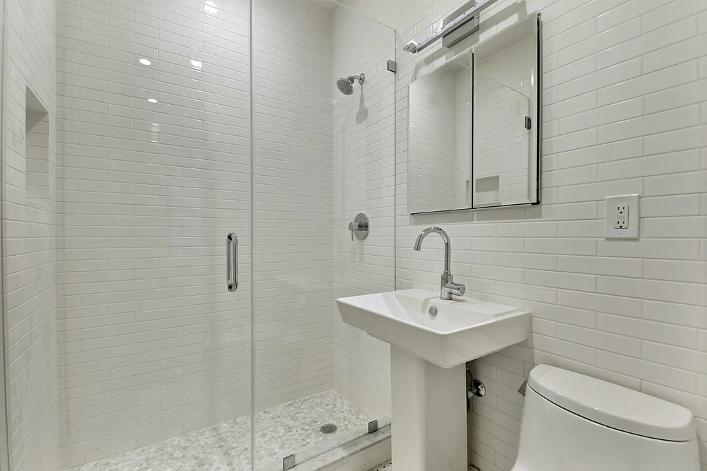 226 East 25th Street - Photo 7