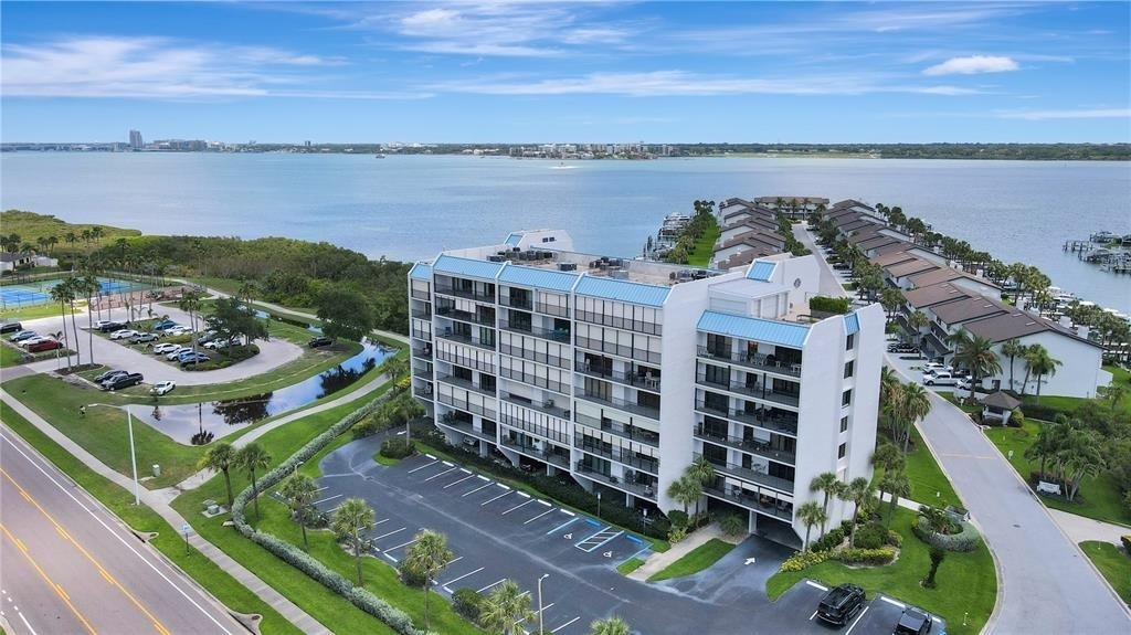 1581 Gulf Boulevard - Photo 1