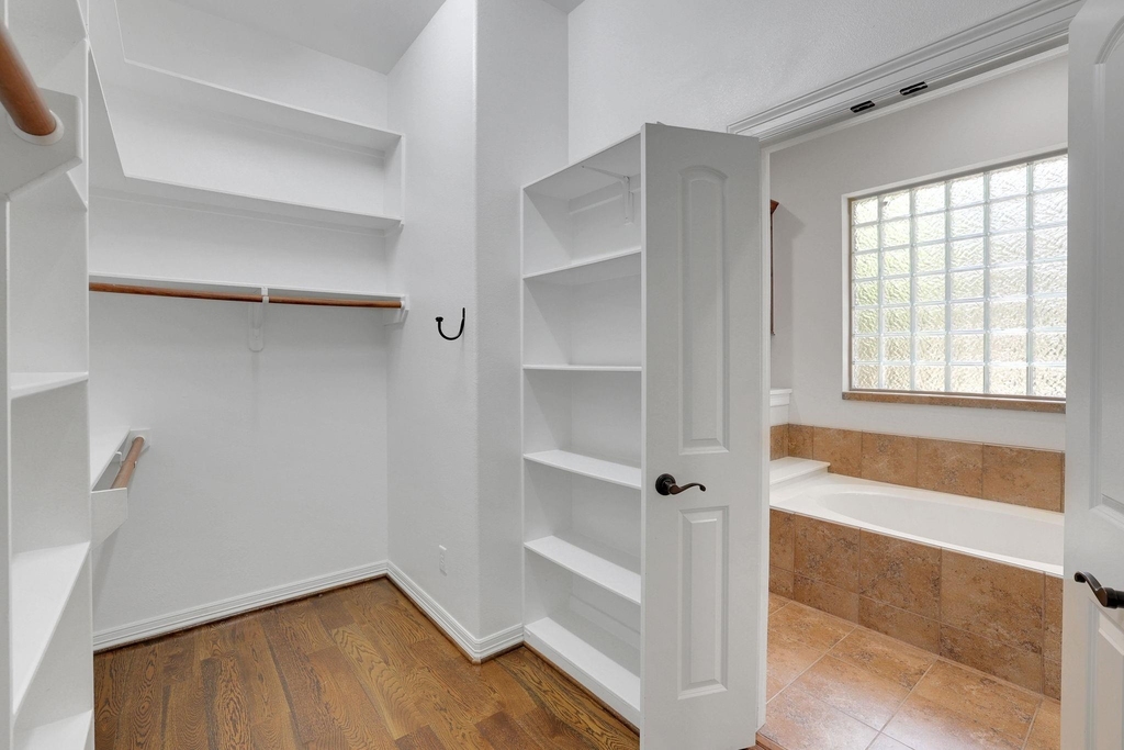 270 Lake Grove Drive - Photo 11