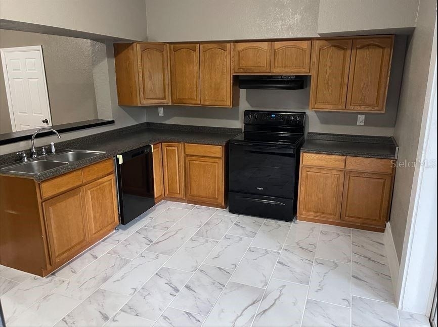 590 S Broadway Avenue - Photo 4