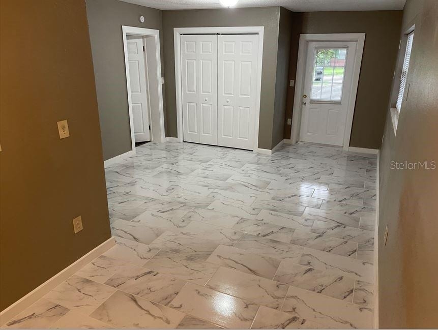 590 S Broadway Avenue - Photo 8