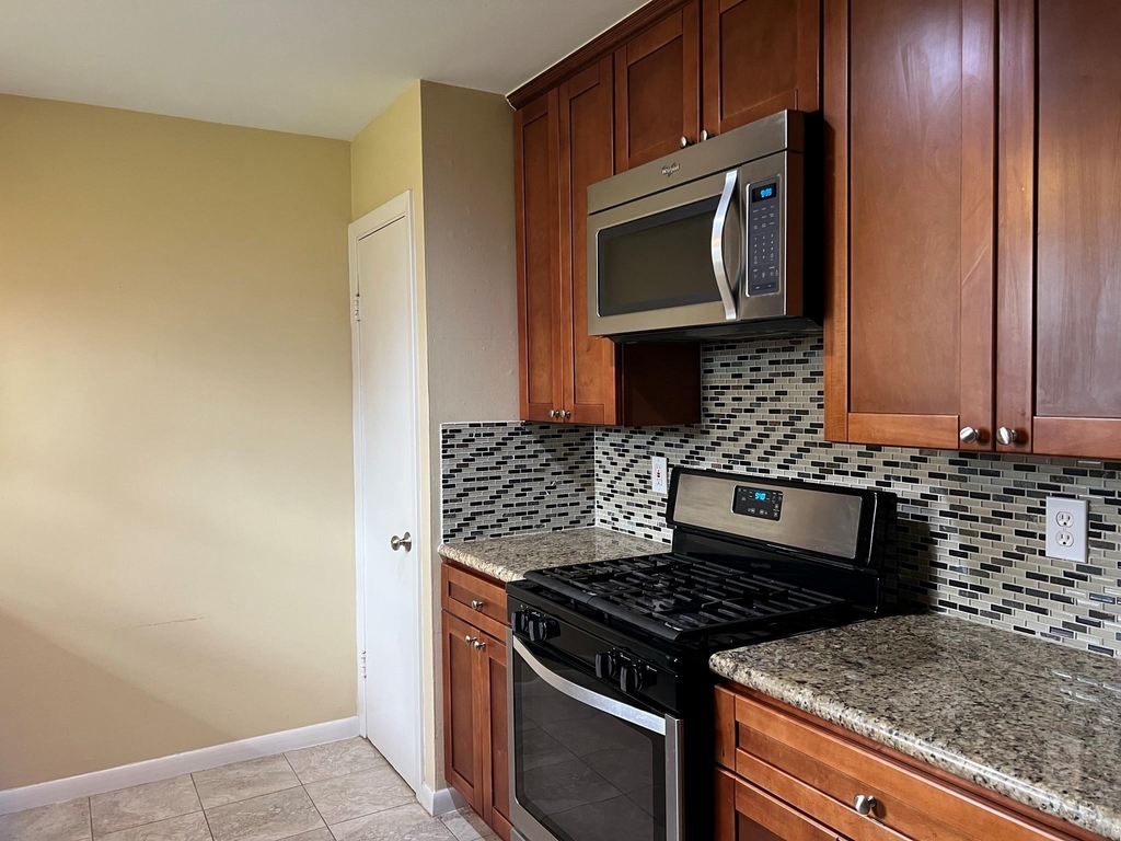 9619 Beverlyhill Street - Photo 2