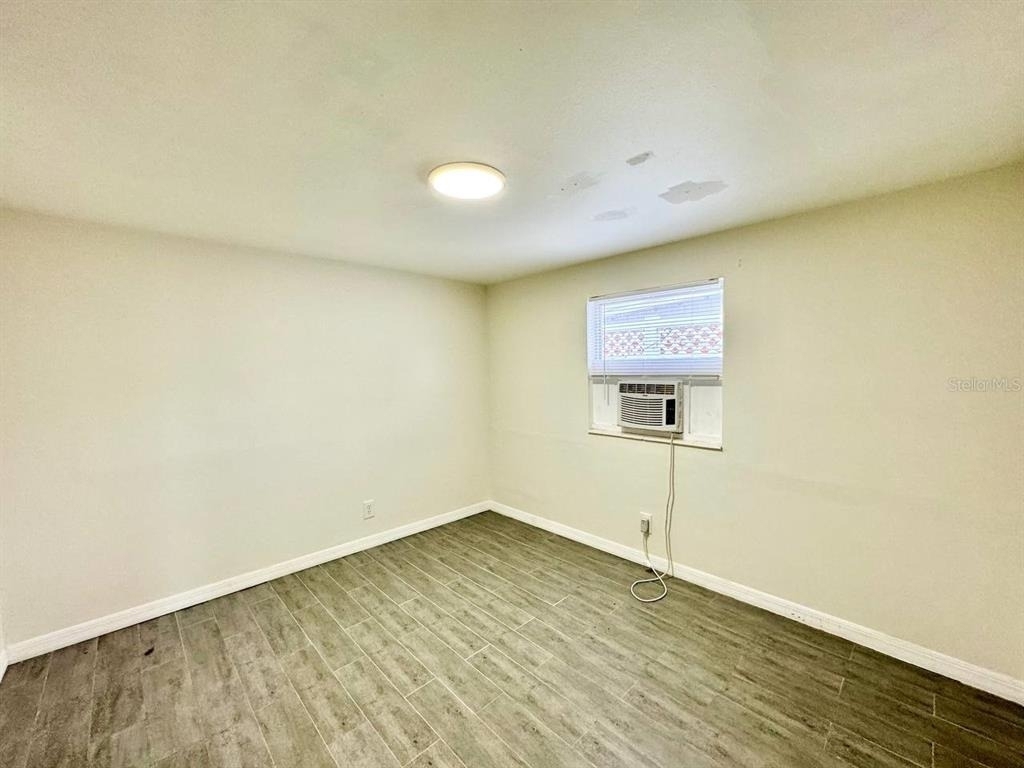 6816 W Burke Street - Photo 29