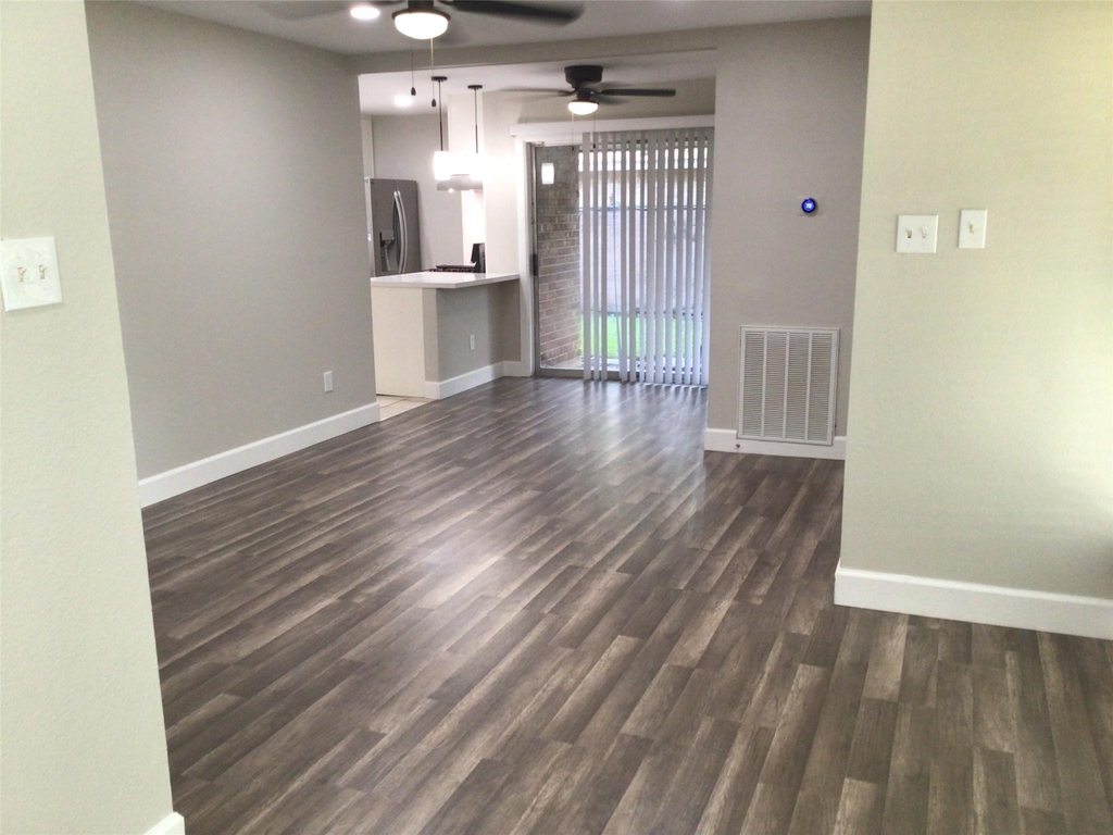 10531 Tilbrook Drive - Photo 4