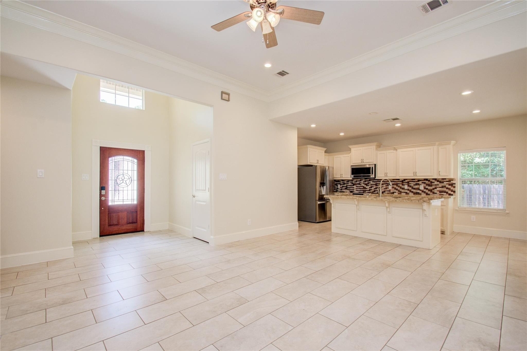 10572 Twin Oak Drive - Photo 4