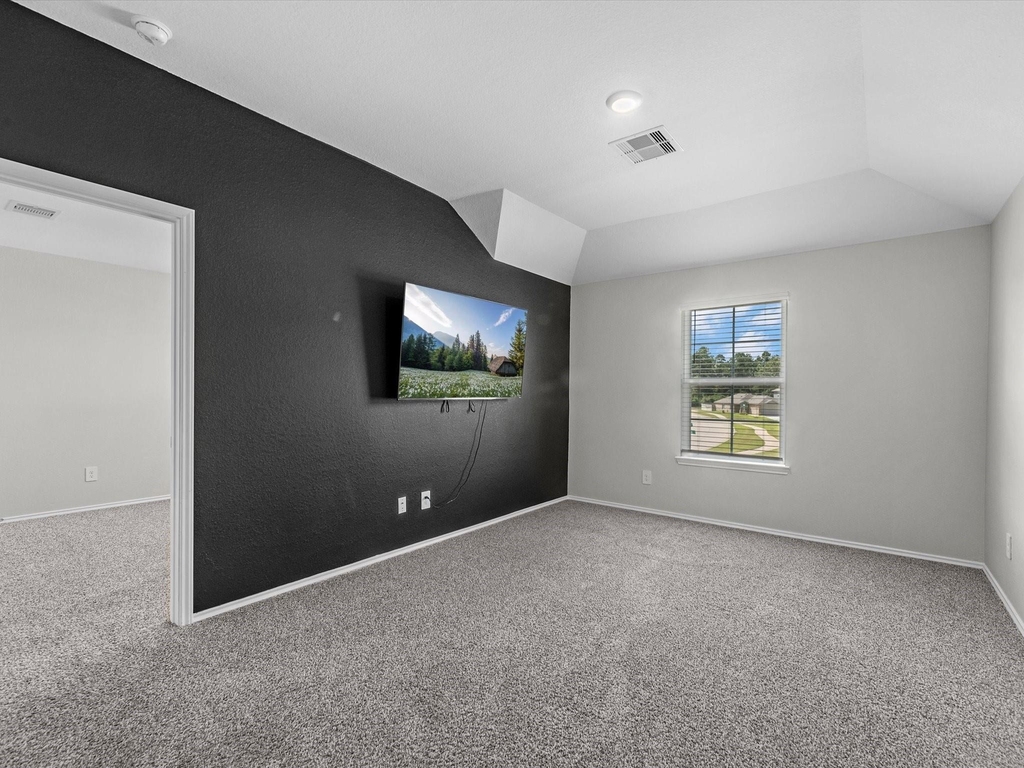 5455 Pinetree Crescent Lane - Photo 4