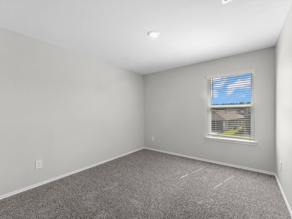 5455 Pinetree Crescent Lane - Photo 5