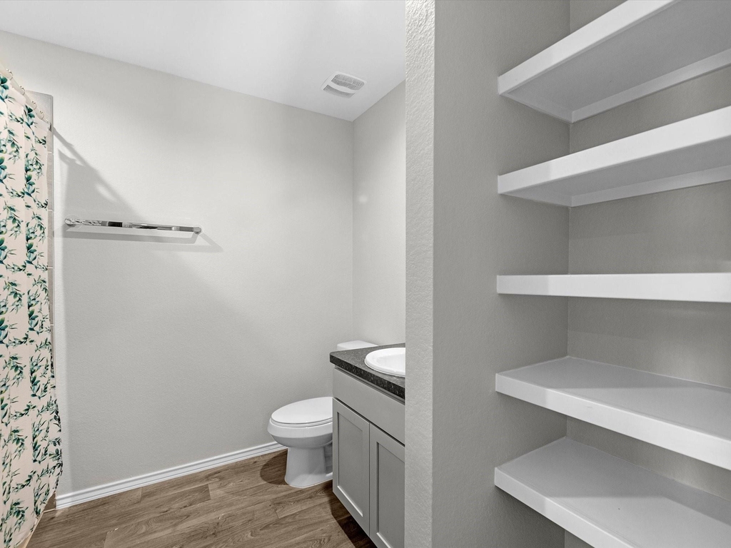 5455 Pinetree Crescent Lane - Photo 6