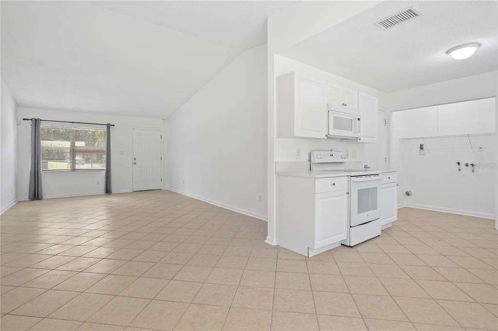 1923 Bonneville Drive - Photo 2