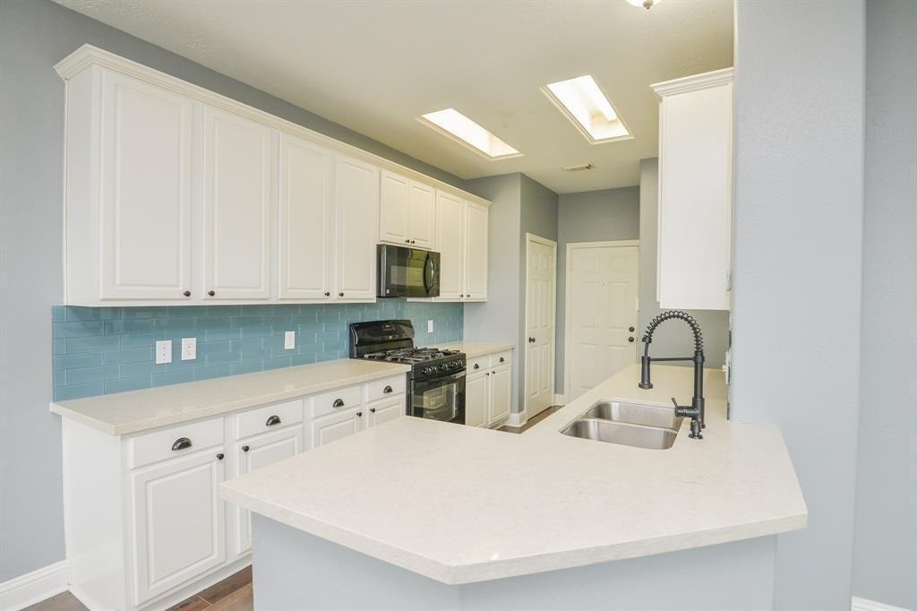 8755 Thistlemoor Lane - Photo 3