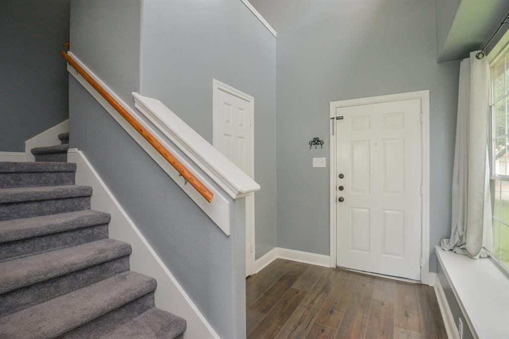 8755 Thistlemoor Lane - Photo 9