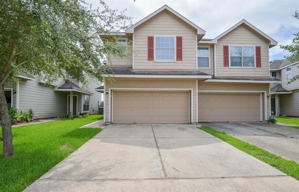 8755 Thistlemoor Lane - Photo 1