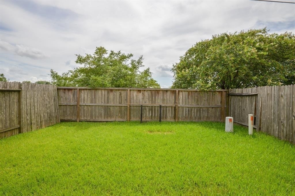 8755 Thistlemoor Lane - Photo 18