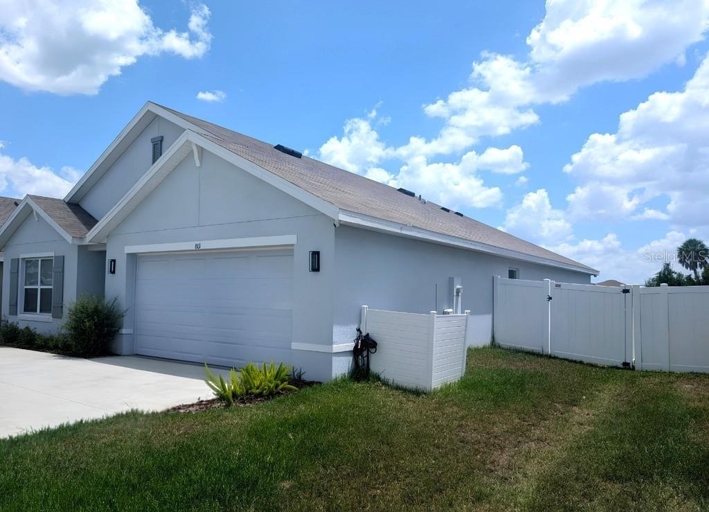 801 Ace Outlaw Avenue - Photo 2