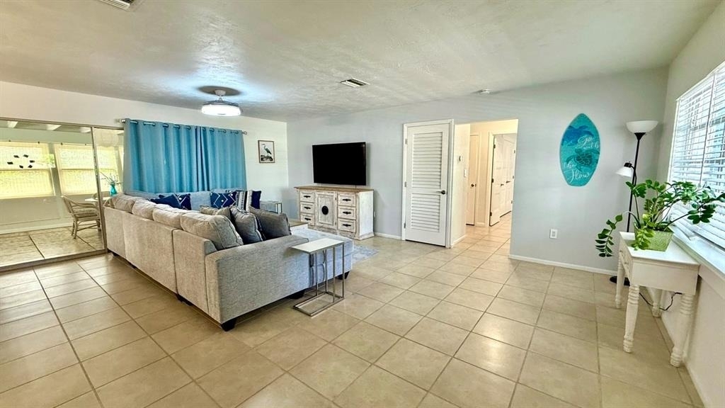 716 50th Street Court W - Photo 0