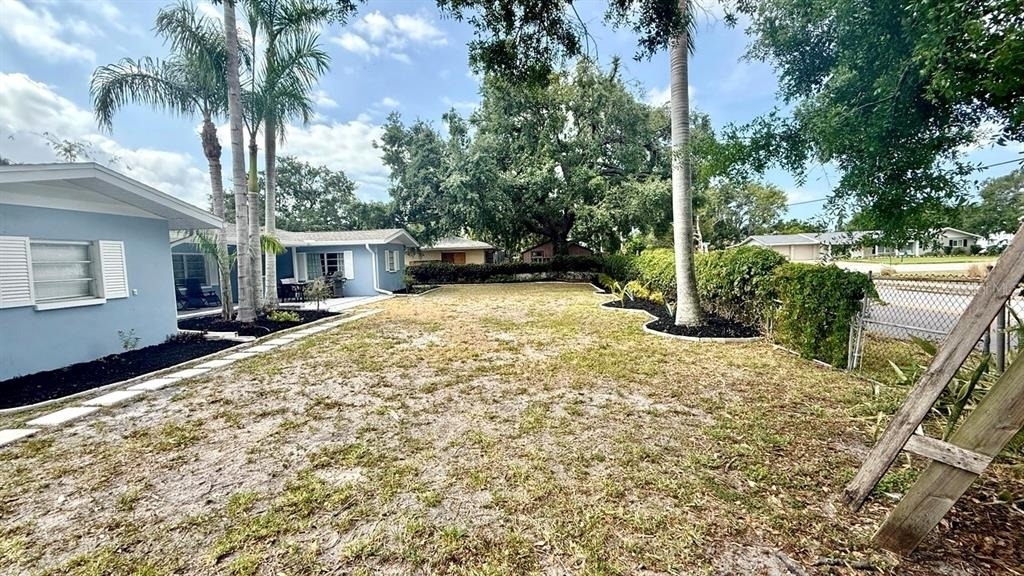 716 50th Street Court W - Photo 27