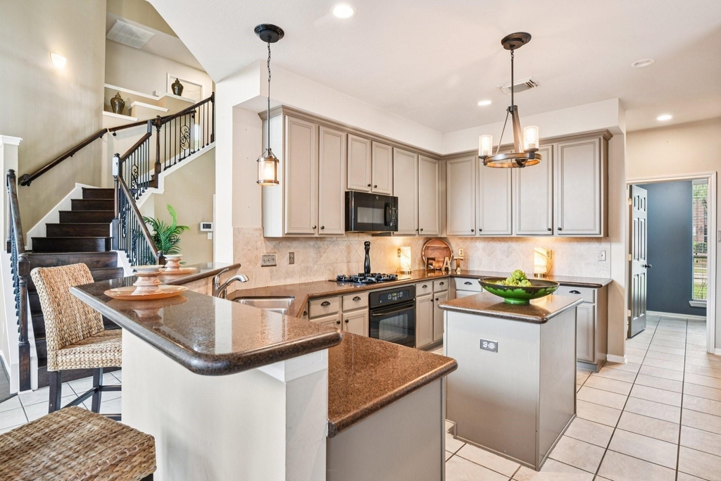 17711 Creek Bluff Lane - Photo 12