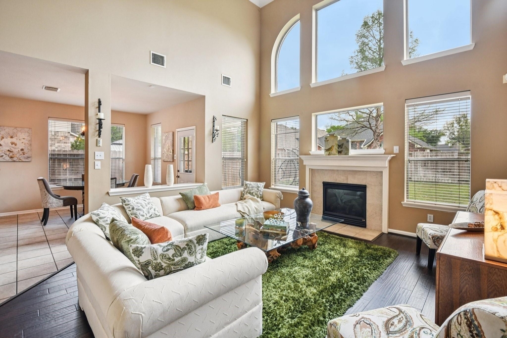 17711 Creek Bluff Lane - Photo 2