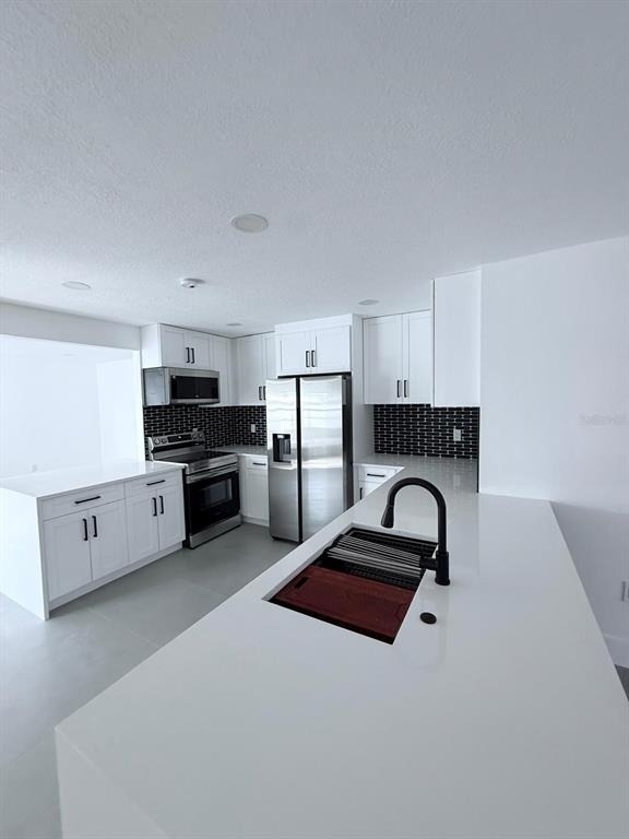 720 Capri Boulevard - Photo 5
