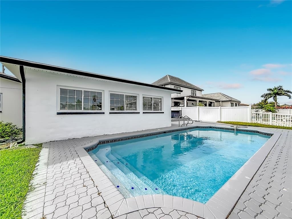 720 Capri Boulevard - Photo 44
