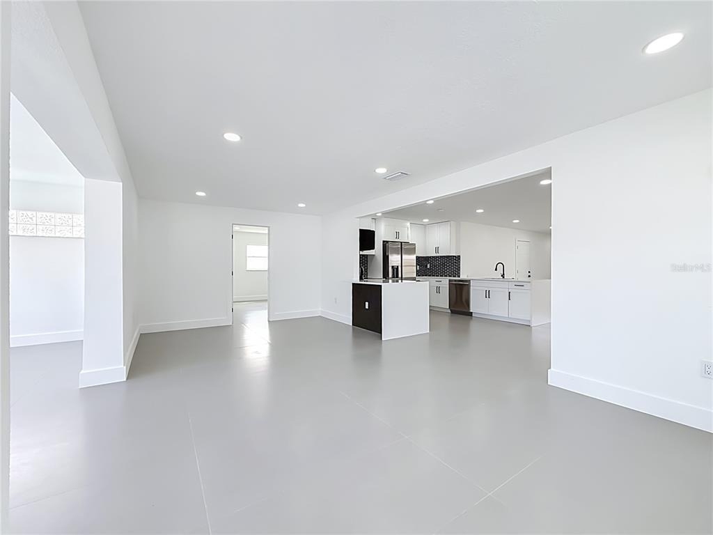 720 Capri Boulevard - Photo 14