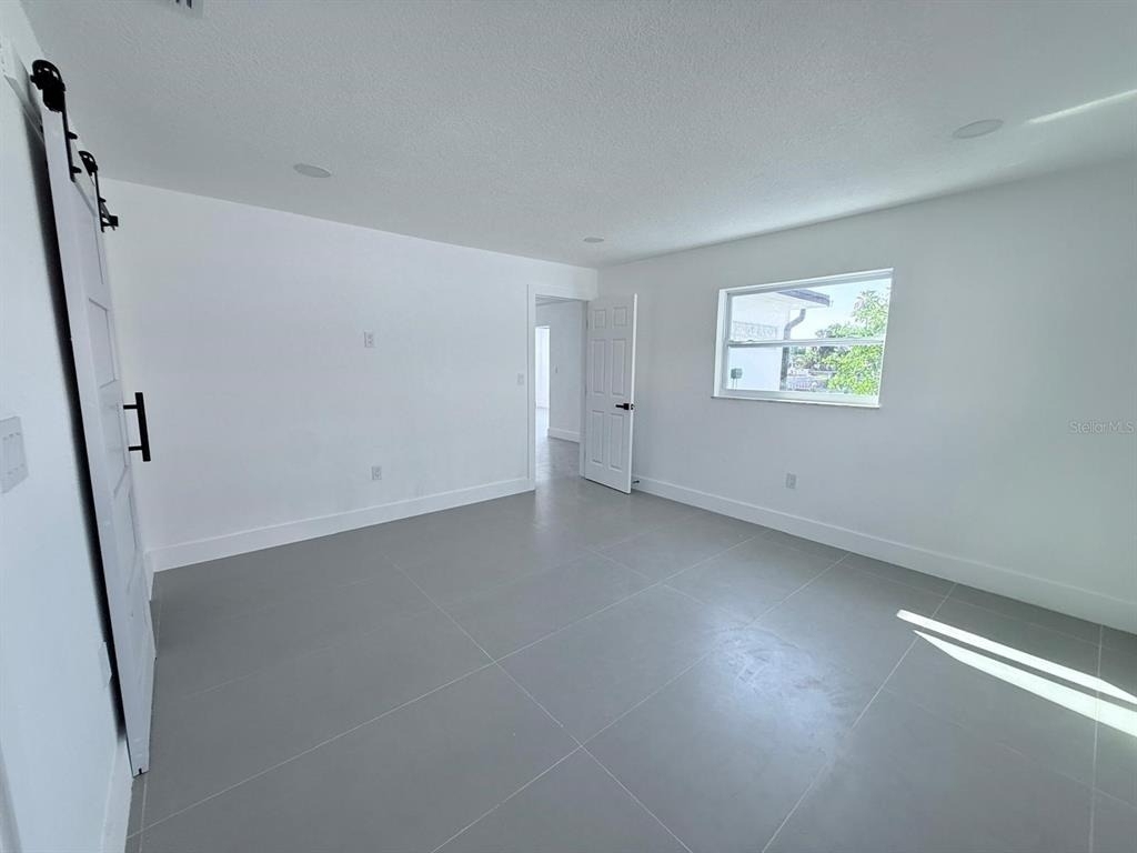 720 Capri Boulevard - Photo 16
