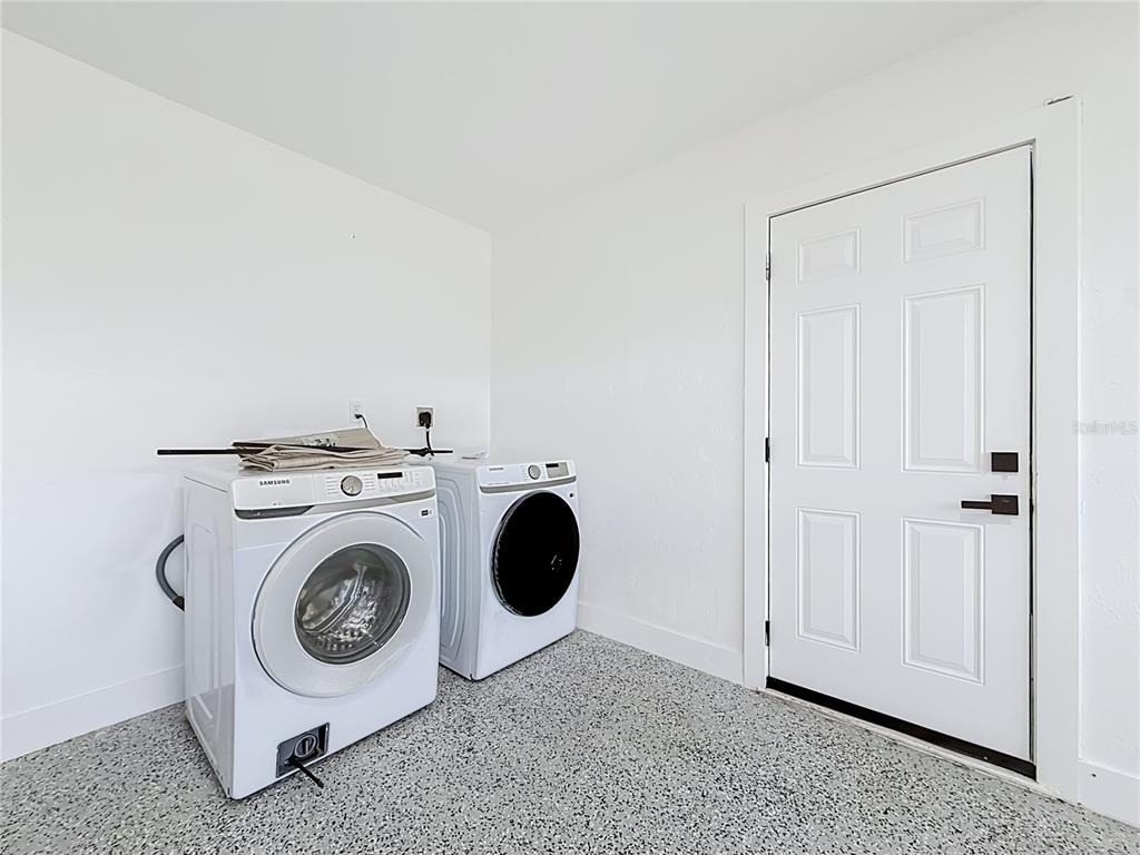 720 Capri Boulevard - Photo 36