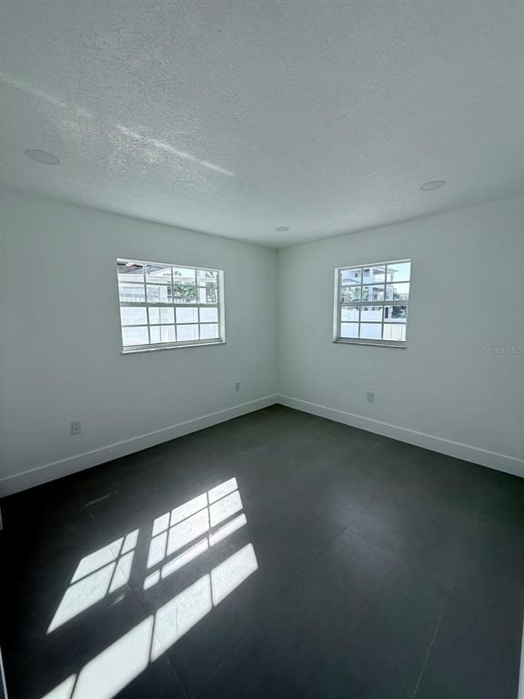 720 Capri Boulevard - Photo 11