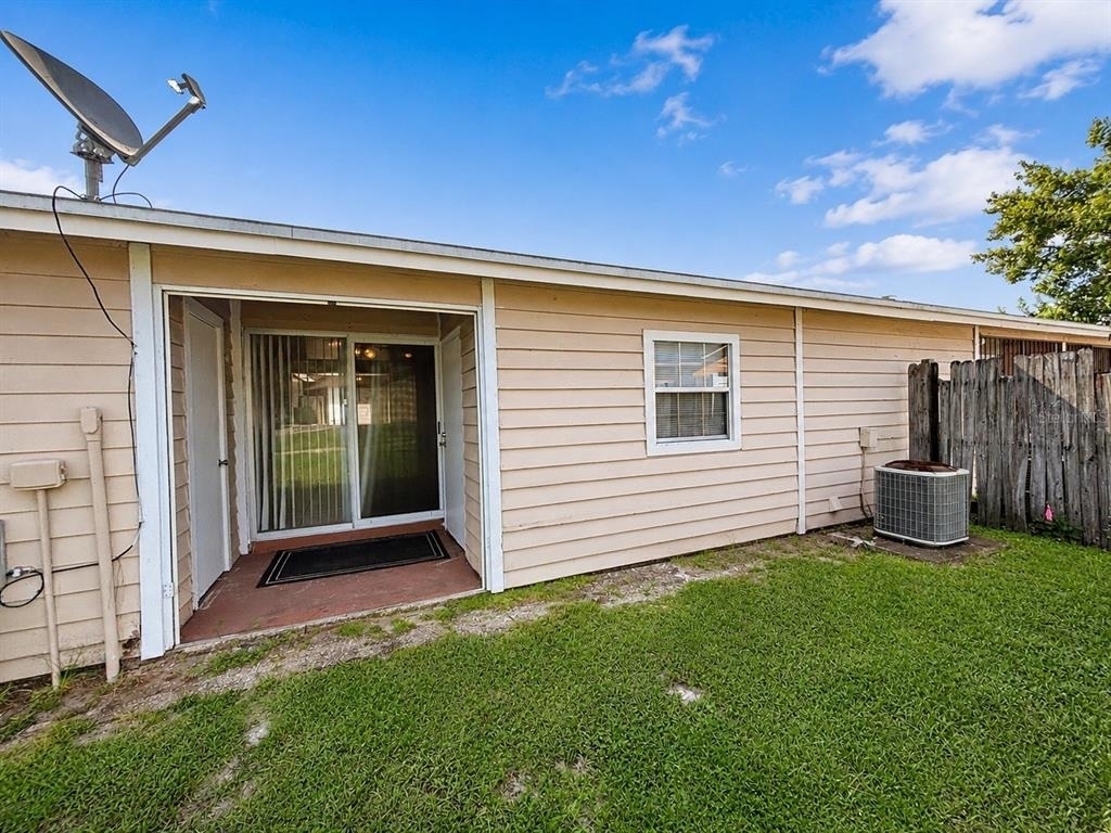 2910 Western Willow Terrace - Photo 3