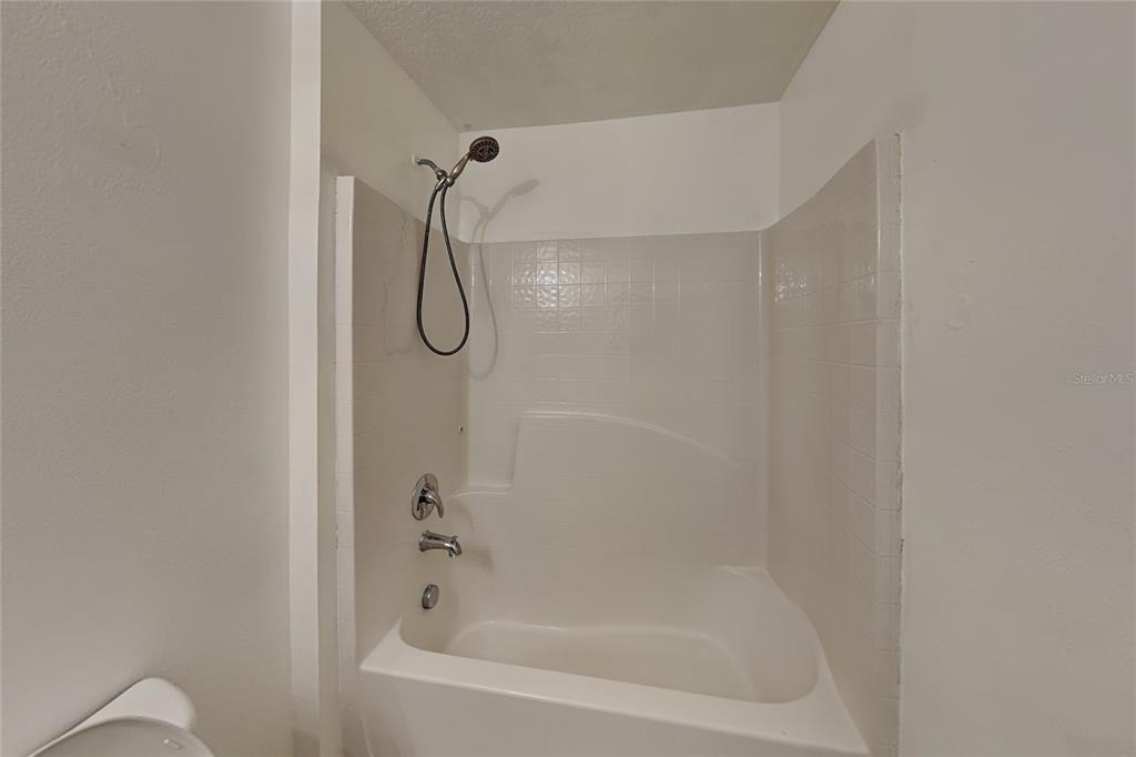 1952 Alambra Circle - Photo 21
