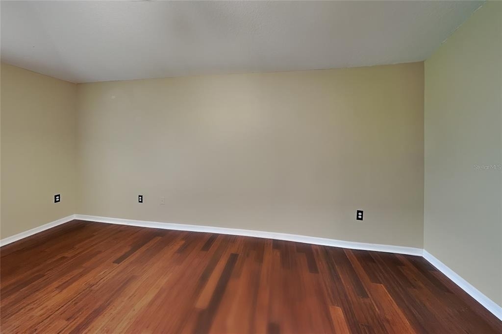 1952 Alambra Circle - Photo 2