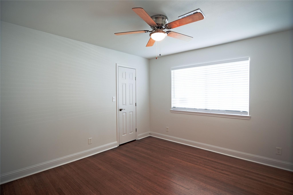 8006 Richmond Avenue - Photo 14