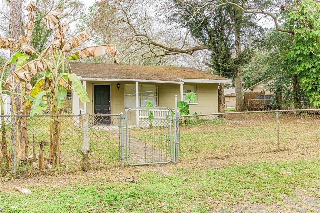 14918 Pinecrest Road - Photo 1
