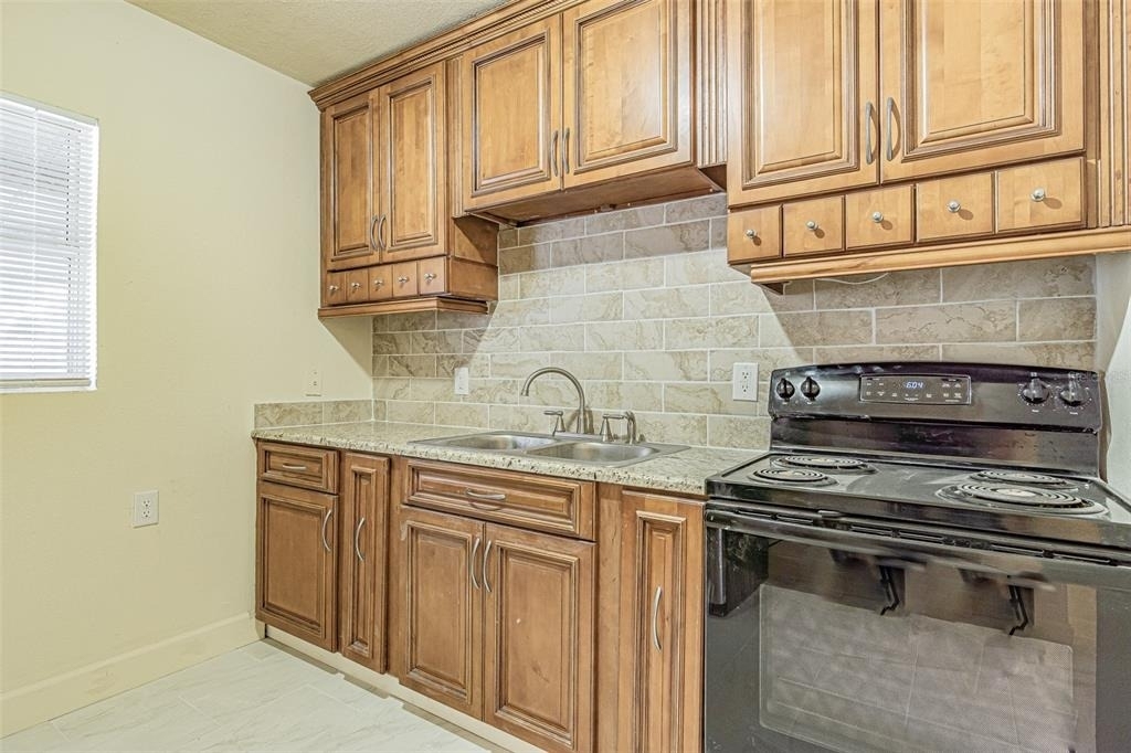 14918 Pinecrest Road - Photo 2