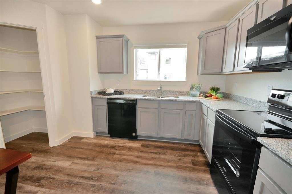 21155 Gosling Road Road - Photo 8