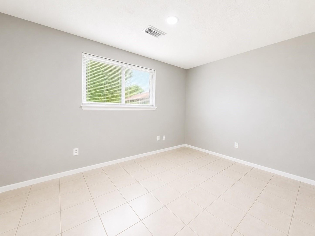 723 Onaleigh Drive - Photo 6