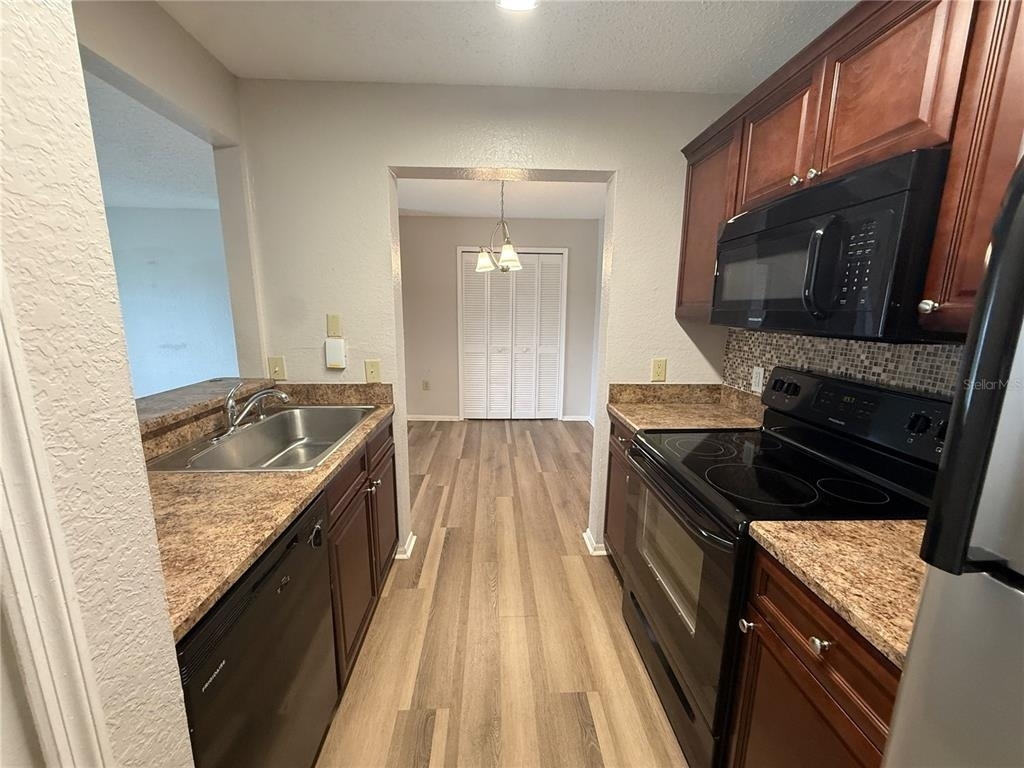 3705 Sw 27th Street - Photo 5