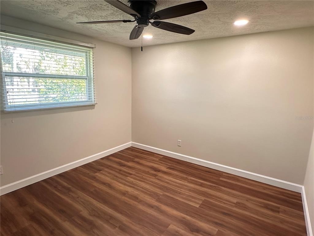 855 Stewart Street - Photo 8