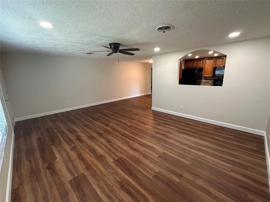 855 Stewart Street - Photo 3
